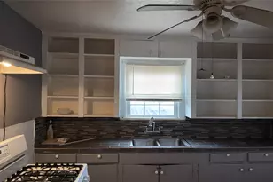 1923 Esperanza St, Houston, TX 77023 - Photo 3