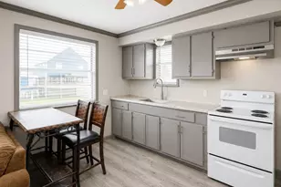403 Fort Velasco Dr, Freeport, TX 77541 - Photo 5