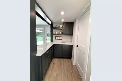 211 Garden West, Conroe, TX 77304 - Photo 15