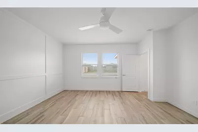 7807 Jade Crest Drive, Angleton, TX 77515 - Photo 11