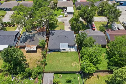 8526 Cedel Drive, Houston, TX 77055 - Photo 37