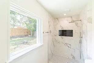 2635 Knotty Oaks Trail, Houston, TX 77045 - Photo 19