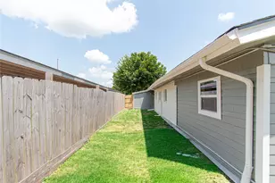 2635 Knotty Oaks Trail, Houston, TX 77045 - Photo 29