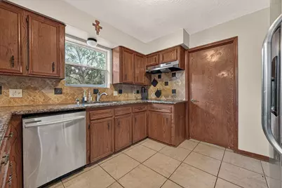 2025 Briar Lane, Richmond, TX 77469 - Photo 11