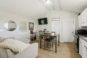 2207 Bunton Dr, El Campo, TX 77437 - Photo 9