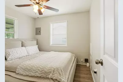2207 Bunton Drive, El Campo, TX 77437 - Photo 11