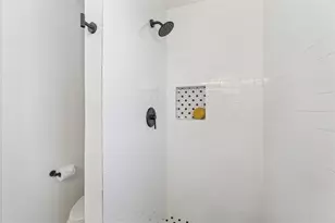 220 Oakwood St, League City, TX 77573 - Photo 25