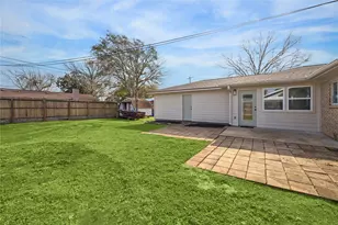 220 Oakwood St, League City, TX 77573 - Photo 29