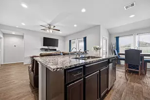 930 Bright Lotus Ln, Rosharon, TX 77583 - Photo 17