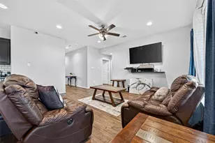 930 Bright Lotus Ln, Rosharon, TX 77583 - Photo 7