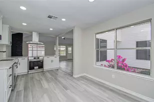 9734 Oakmont Dr, La Porte, TX 77571 - Photo 23