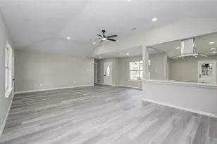 9734 Oakmont Dr, La Porte, TX 77571 - Photo 31