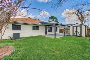 9734 Oakmont Dr, La Porte, TX 77571 - Photo 35