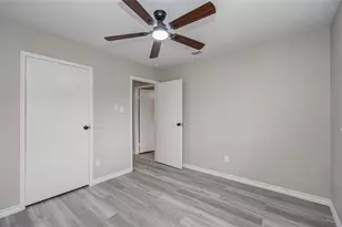 9734 Oakmont Dr, La Porte, TX 77571 - Photo 7