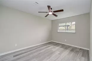9734 Oakmont Dr, La Porte, TX 77571 - Photo 11