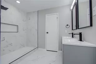 9734 Oakmont Dr, La Porte, TX 77571 - Photo 17