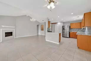 17107 Canterbury Green Ct, Sugar Land, TX 77498 - Photo 9