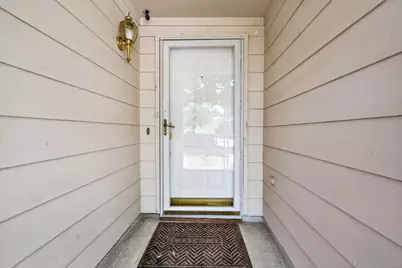 17107 Canterbury Green Court, Sugar Land, TX 77498 - Photo 3