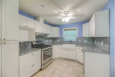 641 Red Clover, Livingston, TX 77351 - Photo 17