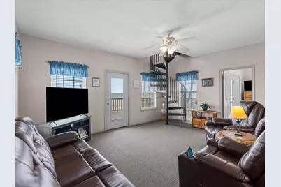 125 Driftwood Court, Surfside Beach, TX 77541 - Photo 11