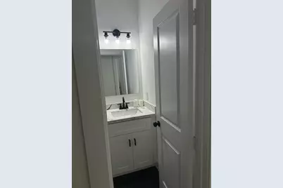 5774 Heron Drive #B, Houston, TX 77033 - Photo 17