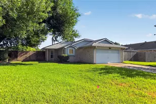14138 Clover Point Dr, Sugar Land, TX 77498 - Photo 3