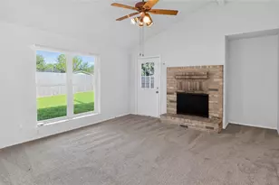 14138 Clover Point Dr, Sugar Land, TX 77498 - Photo 5