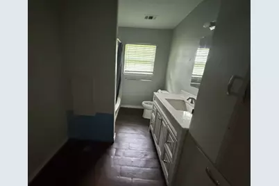 2301 Owens Avenue, Groves, TX 77619 - Photo 9