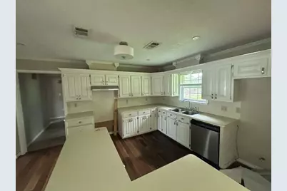 2301 Owens Avenue, Groves, TX 77619 - Photo 1