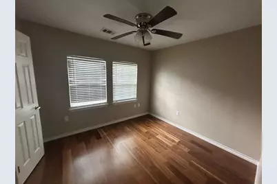 2301 Owens Avenue, Groves, TX 77619 - Photo 7