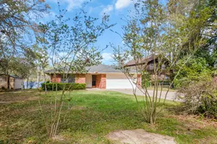 743 Sherwood Forest Dr, Ivanhoe, TX 75979 - Photo 11