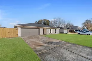 9803 Wren St, La Porte, TX 77571 - Photo 5