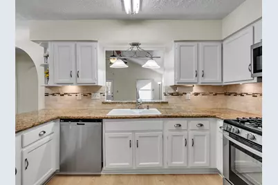 32 Sarita Road, Angleton, TX 77515 - Photo 15