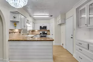 32 Sarita Rd, Angleton, TX 77515 - Photo 13