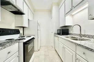 7900 N Stadium Dr, Houston, TX 77030 - Photo 9