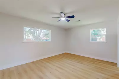 903 Elmwood Drive, Baytown, TX 77520 - Photo 37