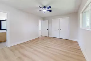 903 Elmwood Dr, Baytown, TX 77520 - Photo 23