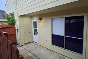 7855 Green Lawn Dr, Houston, TX 77088 - Photo 37
