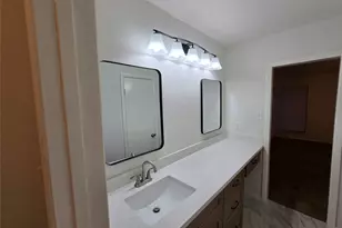 7855 Green Lawn Dr, Houston, TX 77088 - Photo 29