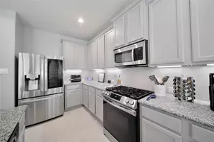 26028 Hasting Ridge Ln, Kingwood, TX 77339 - Photo 13
