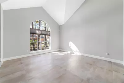 183 N Village Knoll Circle, The Woodlands, TX 77381 - Photo 3