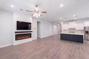 704 Fall Rock Branch Dr, Conroe, TX 77304 - Photo 9