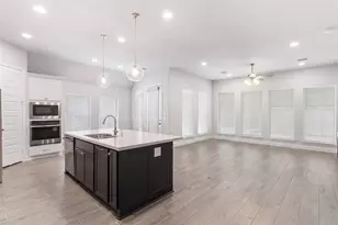 704 Fall Rock Branch Dr, Conroe, TX 77304 - Photo 5
