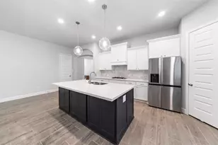 704 Fall Rock Branch Dr, Conroe, TX 77304 - Photo 3