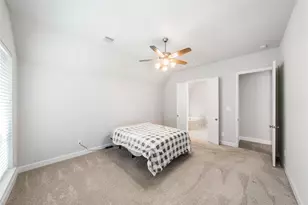 704 Fall Rock Branch Dr, Conroe, TX 77304 - Photo 17