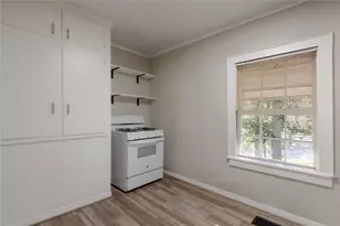 811 Sam Houston Ave, Huntsville, TX 77320 - Photo 9