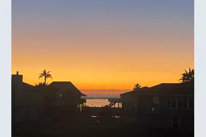 1127 Redfish Street, Hitchcock, TX 77563 - Photo 3