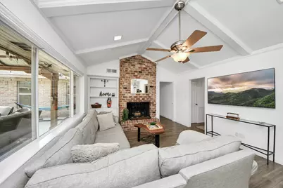 1307 Blue Willow Drive, Houston, TX 77042 - Photo 13