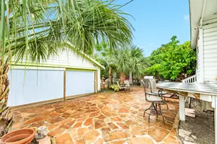 1619 Sealy St, Galveston, TX 77550 - Photo 9