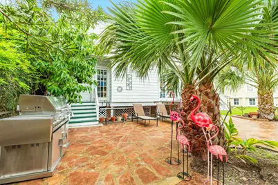 1619 Sealy Street, Galveston, TX 77550 - Photo 11